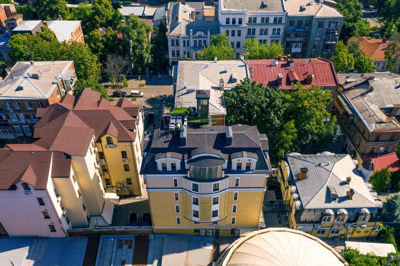 Hotel "Mandarin Clubhouse" Харьков Экстерьер фото